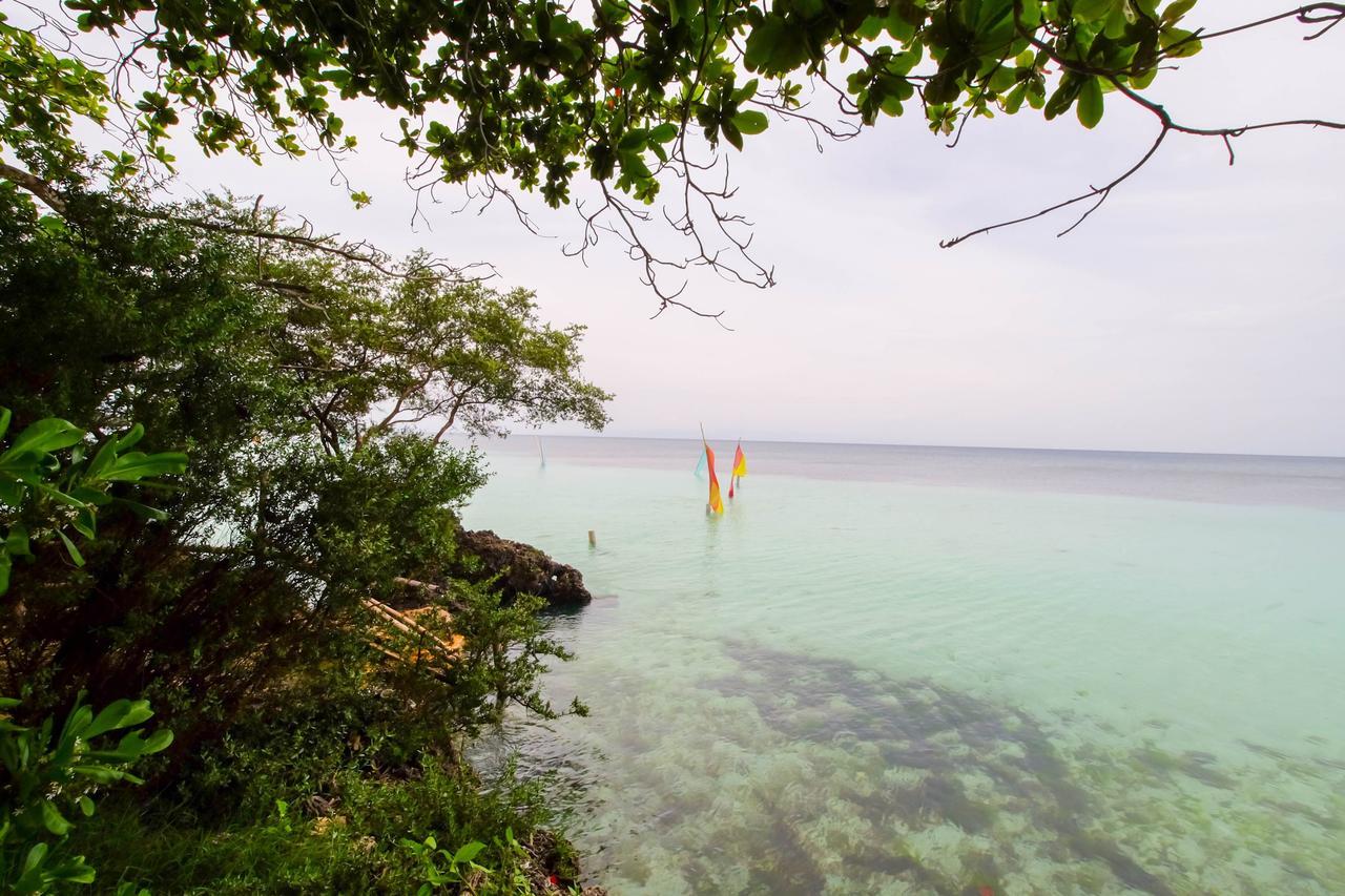 Zen Rooms Basic Replica Manor Siquijor Εξωτερικό φωτογραφία